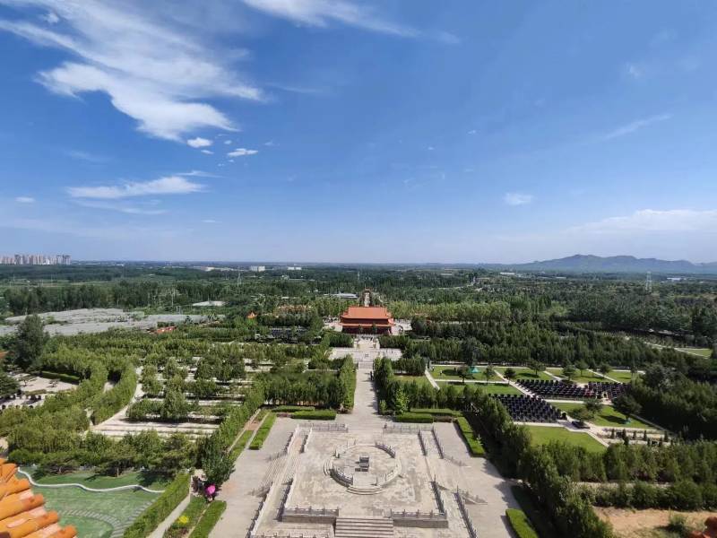 人在殡仪馆火化后，骨灰是否可以让亲人带回家？